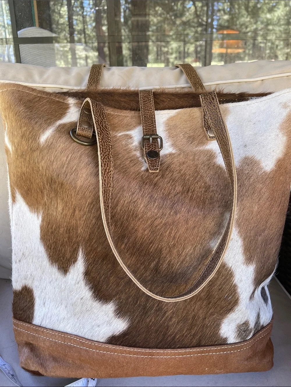 Cowhide tote bag - Picture 9 of 10